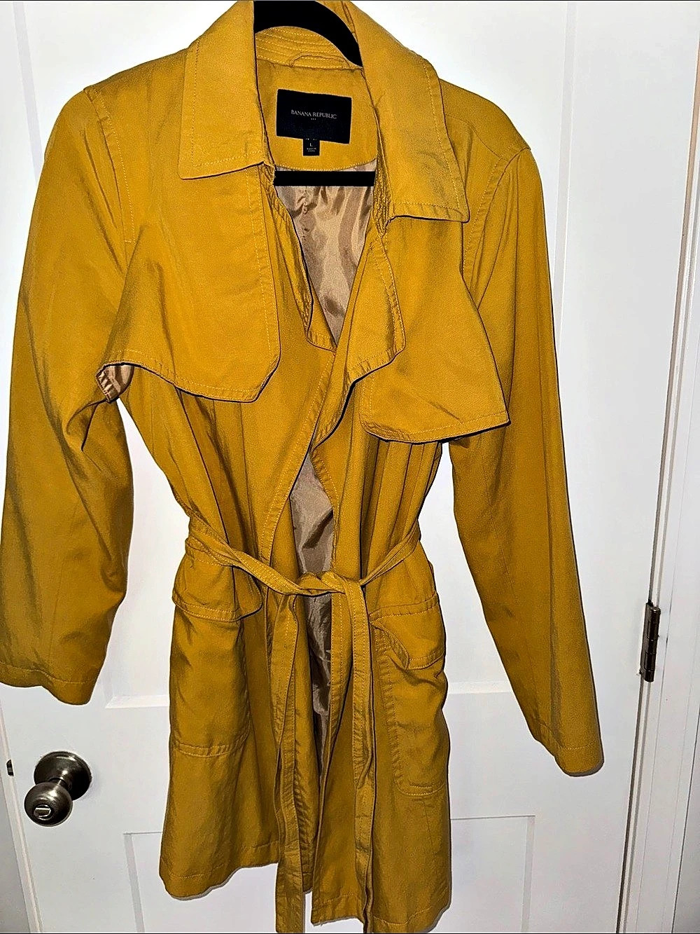 Banana Republic Belted Yellow Trench Coat Size Large Like New